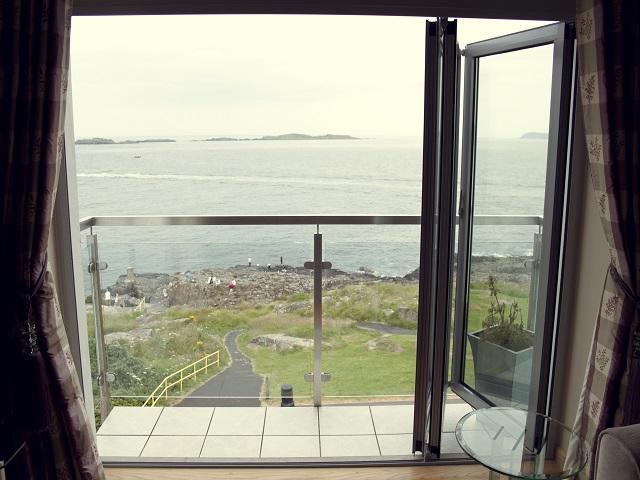Blue Pool View Apartment Portrush Exterior photo