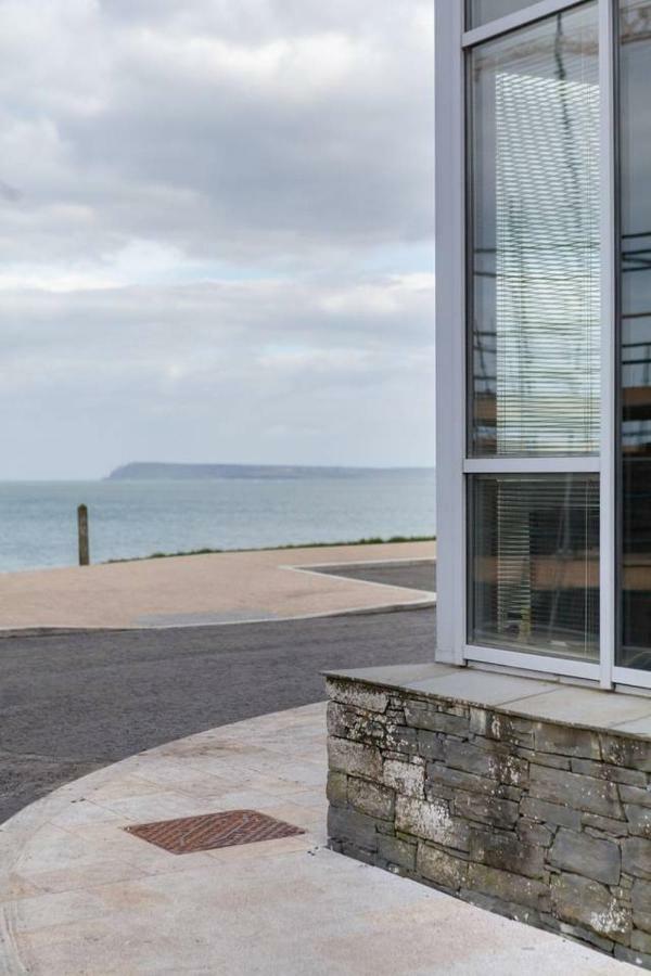 Blue Pool View Apartment Portrush Exterior photo